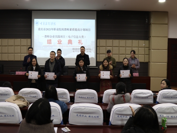 1639989919757003842.jpg 7I1A3957.jpg